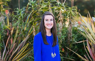 Liz Connolly headshot